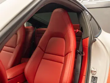 Porsche 911 Carrera GTS