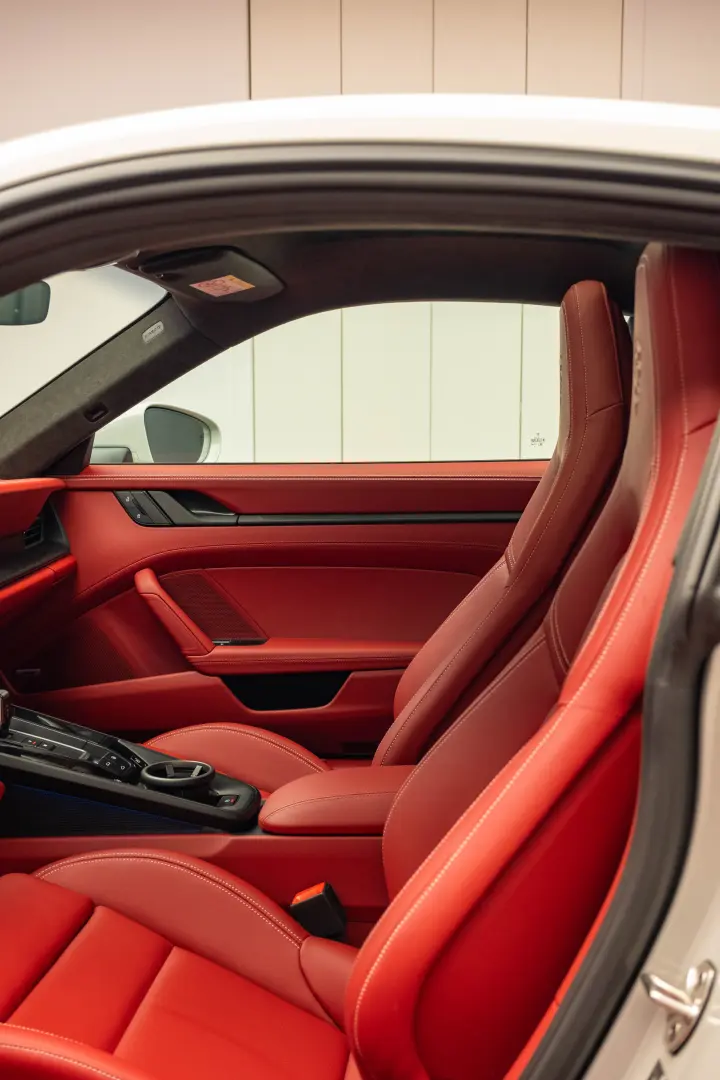 Porsche 911 Carrera GTS