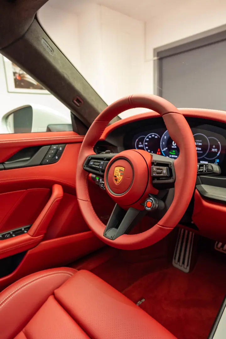Porsche 911 Carrera GTS