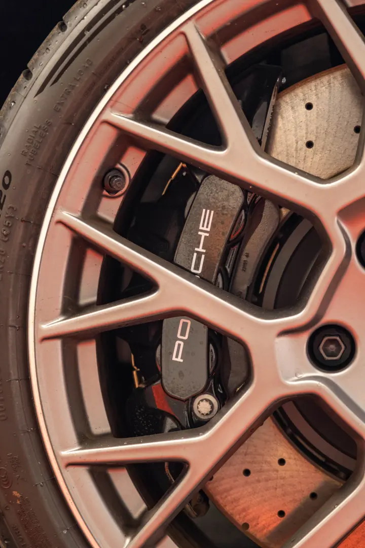 Porsche 911 Carrera GTS