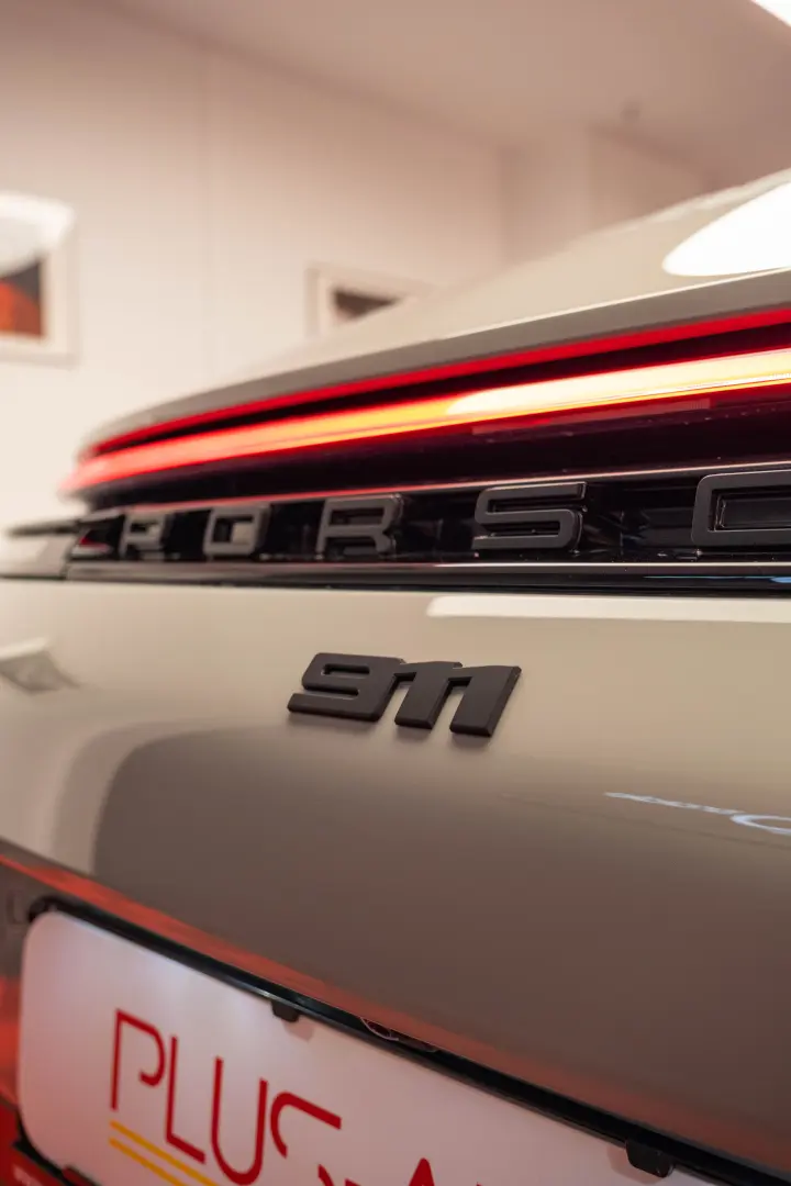 Porsche 911 Carrera GTS