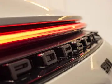 Porsche 911 Carrera GTS