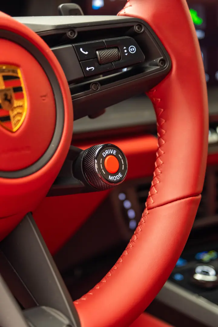 Porsche 911 Carrera GTS