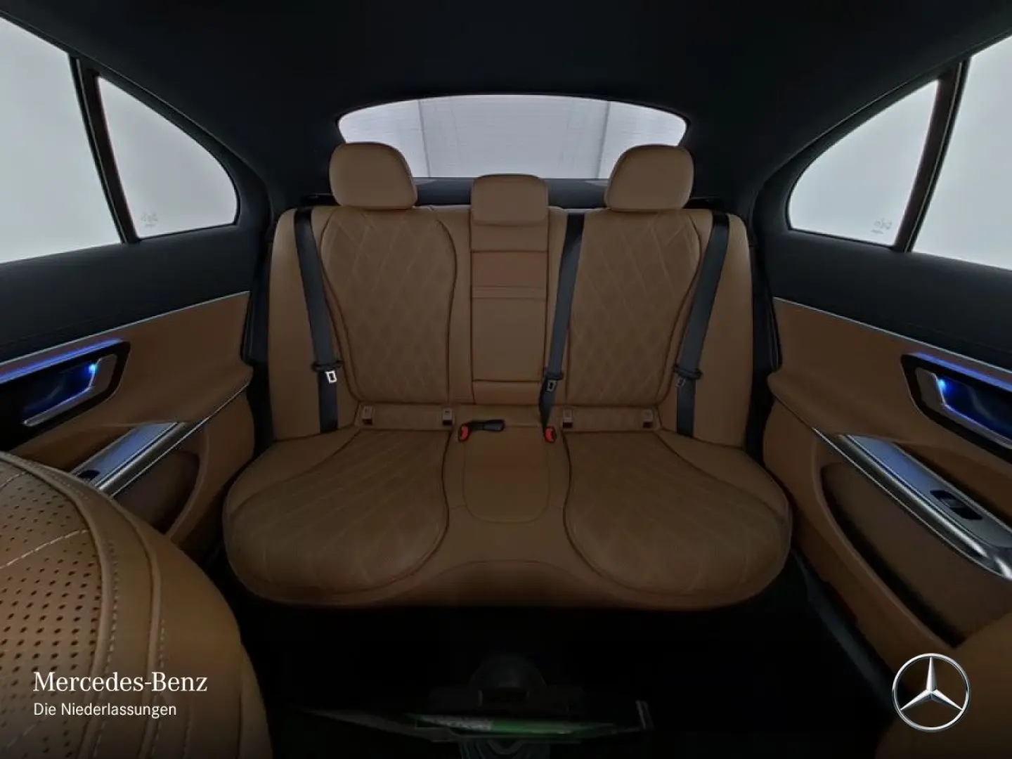 E 300 de 4M EXCLUSIVE Prem PANO/AHK/HA-L/FAHRASS