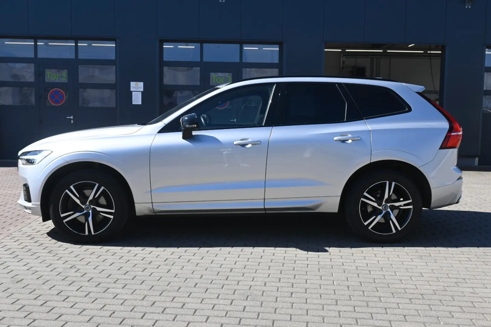 XC60 B4 D AWD R-Design*Qi*RFK*STDHZG*ACC*AHK