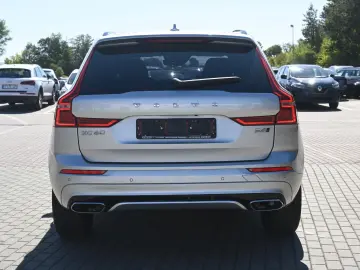 XC60 B4 D AWD R-Design*Qi*RFK*STDHZG*ACC*AHK