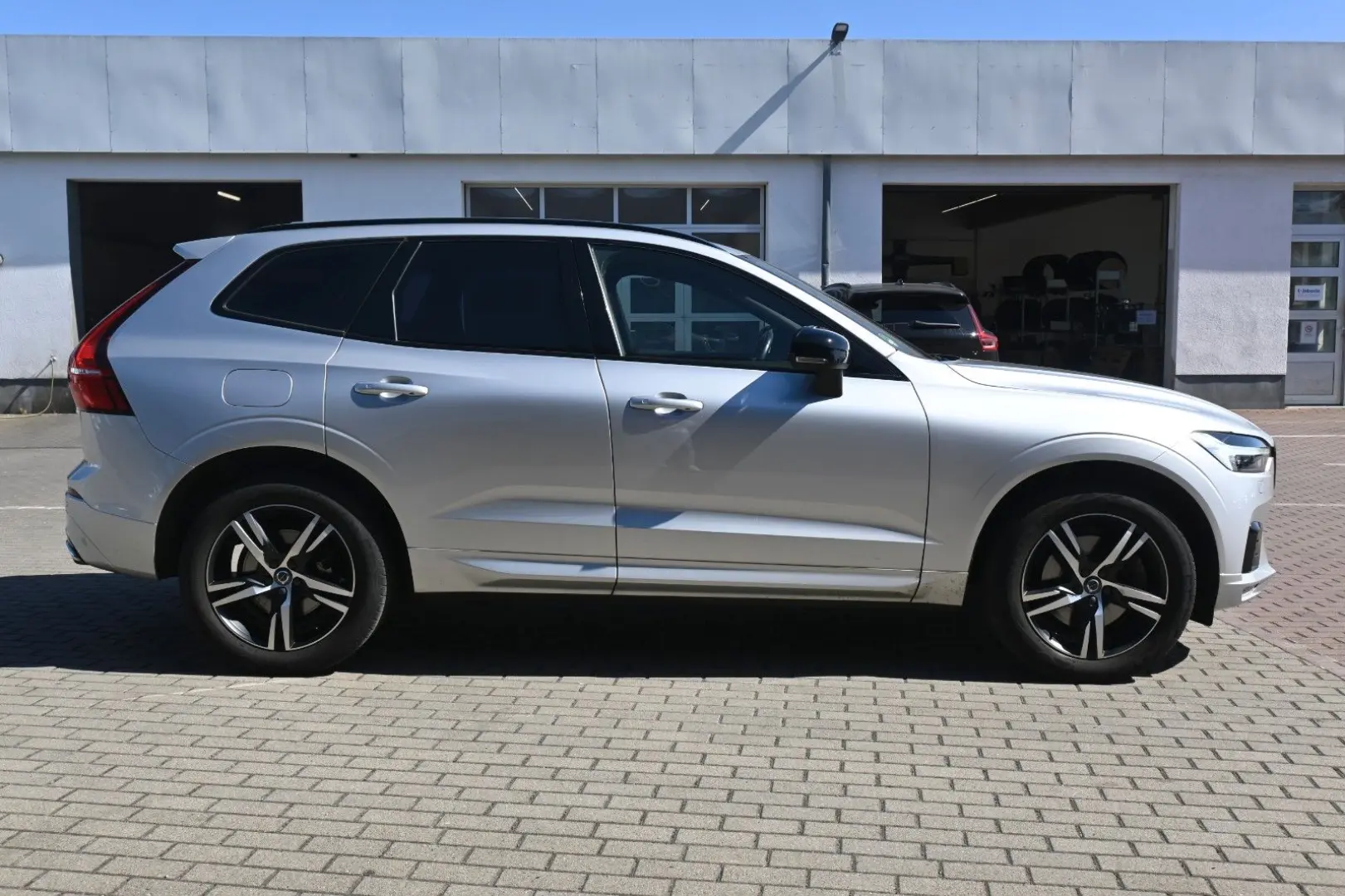 XC60 B4 D AWD R-Design*Qi*RFK*STDHZG*ACC*AHK