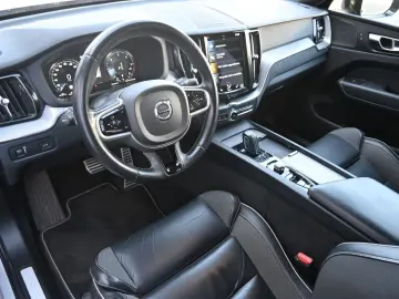 XC60 B4 D AWD R-Design*Qi*RFK*STDHZG*ACC*AHK