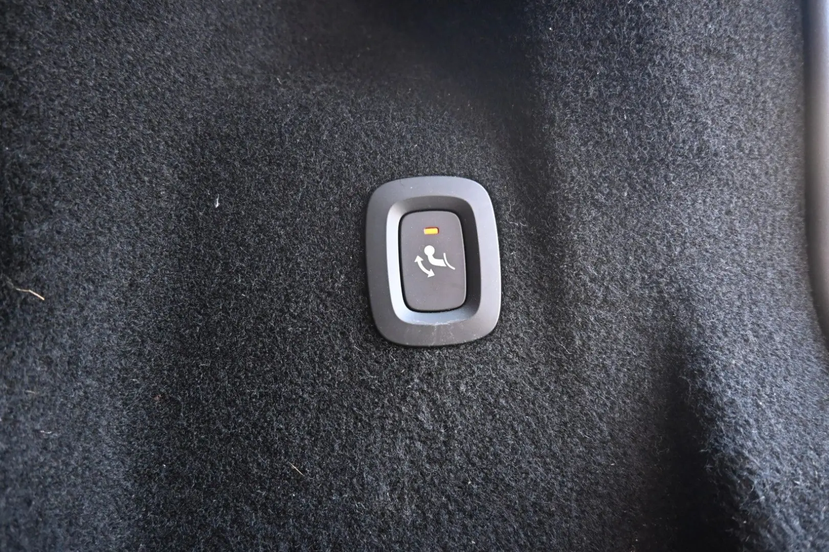 XC60 B4 D AWD R-Design*Qi*RFK*STDHZG*ACC*AHK