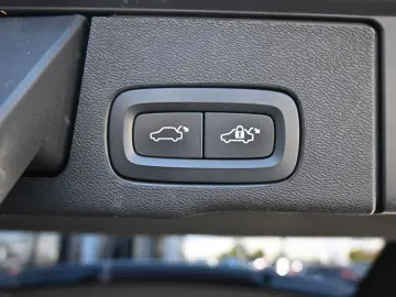XC60 B4 D AWD R-Design*Qi*RFK*STDHZG*ACC*AHK