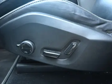 XC60 B4 D AWD R-Design*Qi*RFK*STDHZG*ACC*AHK
