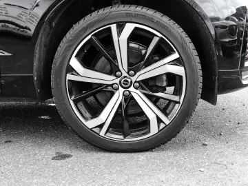 XC60 R Design 2WD B4 Diesel EU6d HUD El. Panodac