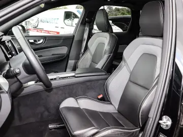 XC60 R Design 2WD B4 Diesel EU6d HUD El. Panodac