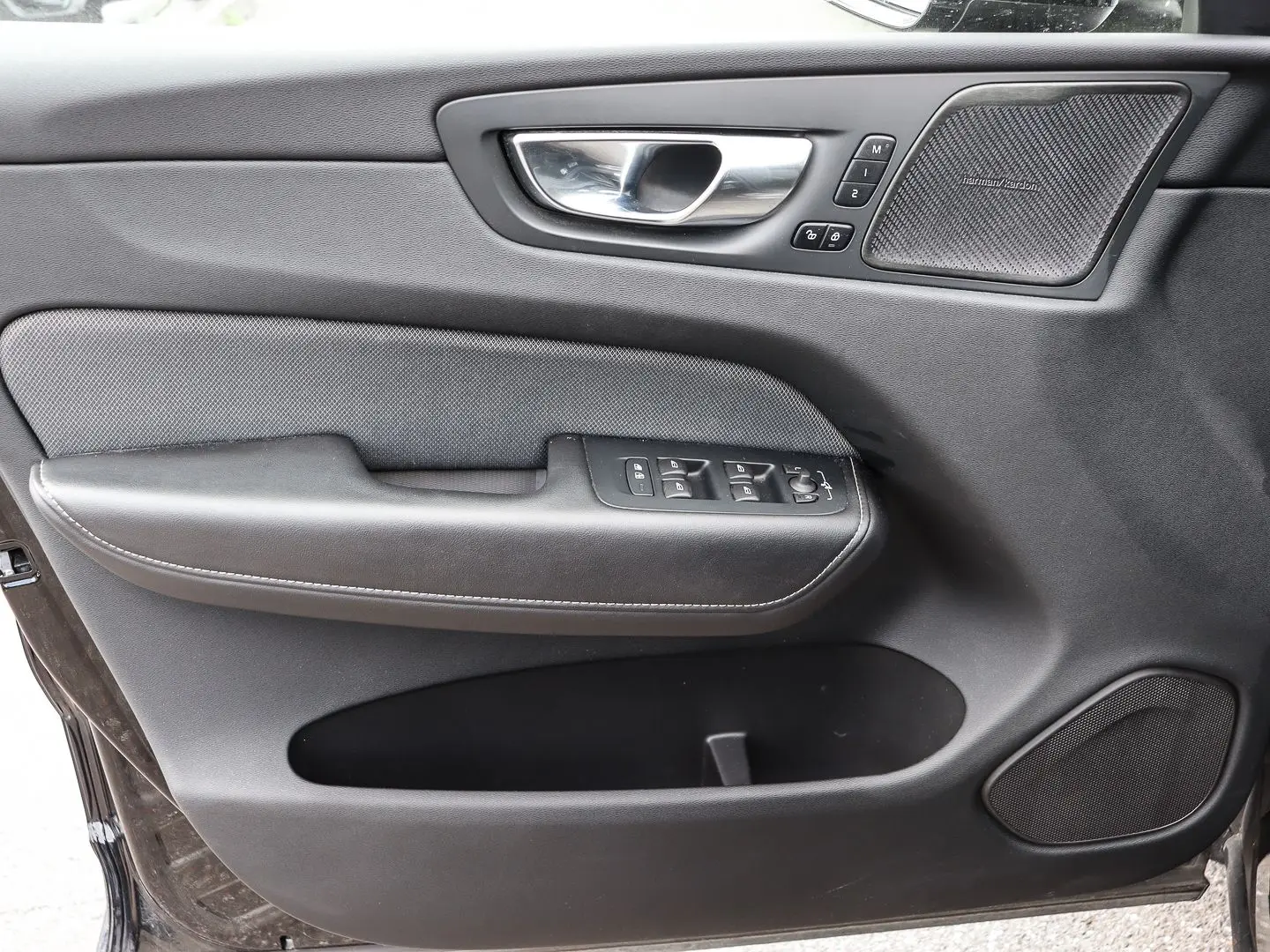 XC60 R Design 2WD B4 Diesel EU6d HUD El. Panodac
