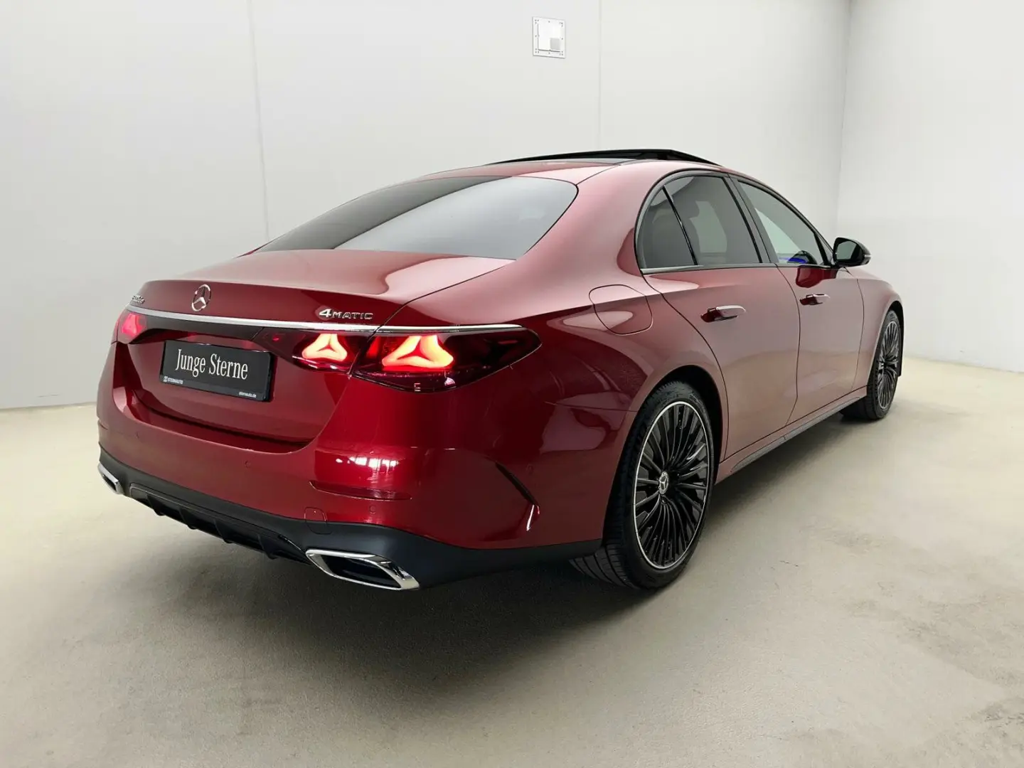 E 300de 4M AMG Premium+Night Pano+Airmatic+Massage+360