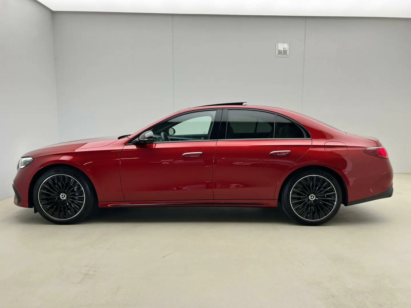 E 300de 4M AMG Premium+Night Pano+Airmatic+Massage+360
