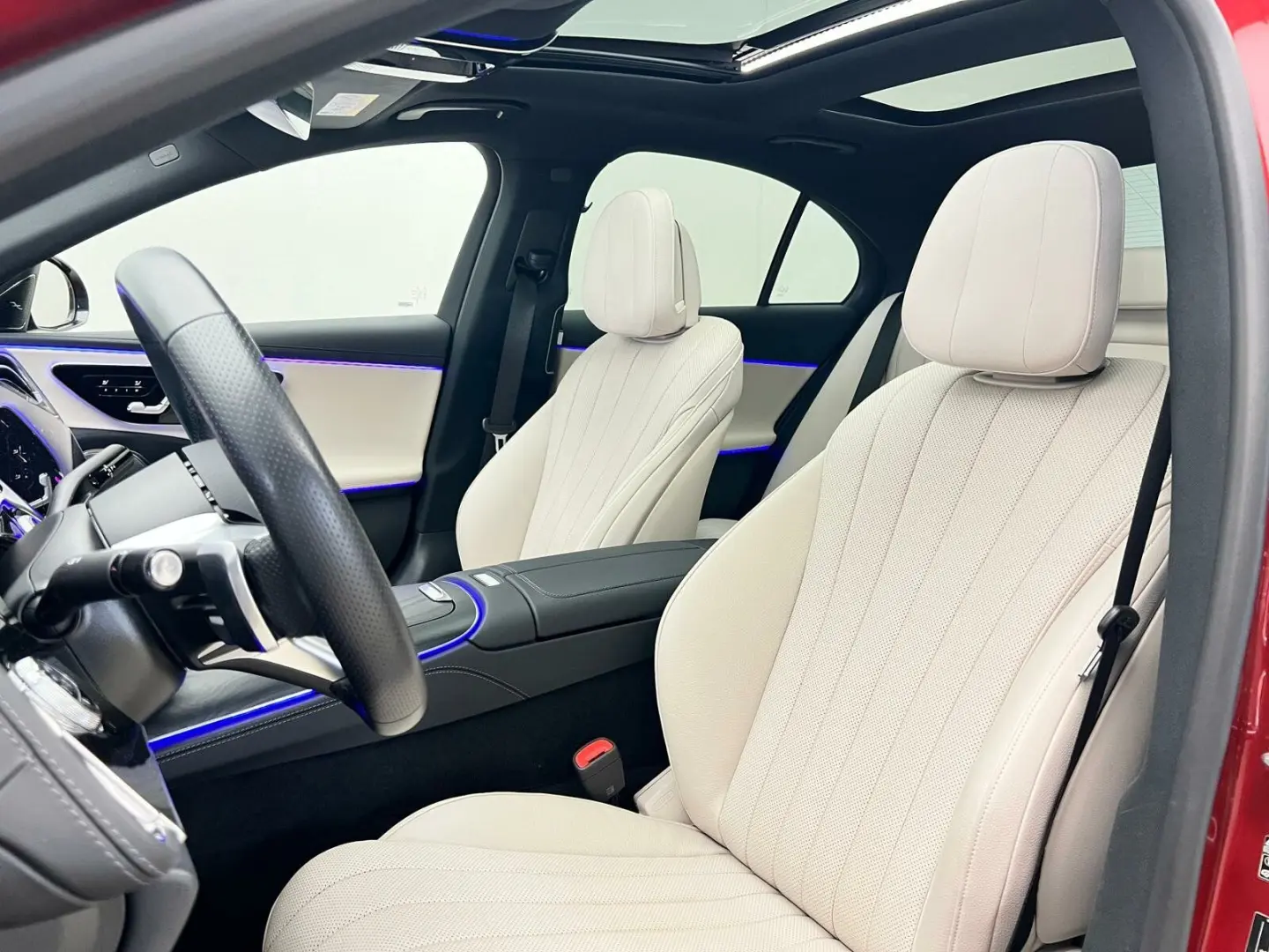 E 300de 4M AMG Premium+Night Pano+Airmatic+Massage+360