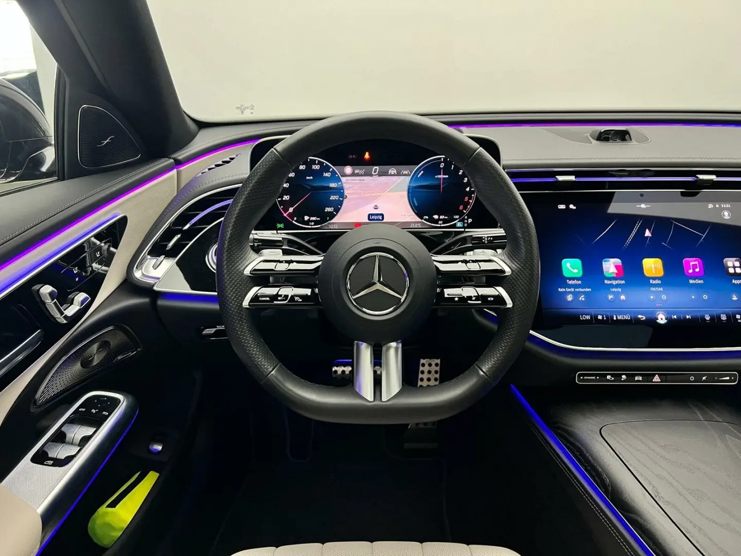 E 300de 4M AMG Premium+Night Pano+Airmatic+Massage+360