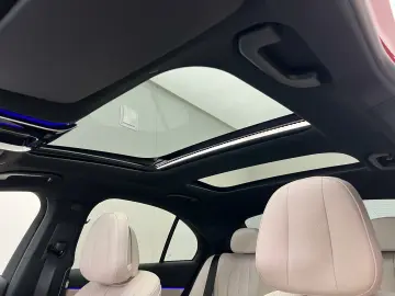 E 300de 4M AMG Premium+Night Pano+Airmatic+Massage+360