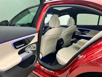E 300de 4M AMG Premium+Night Pano+Airmatic+Massage+360
