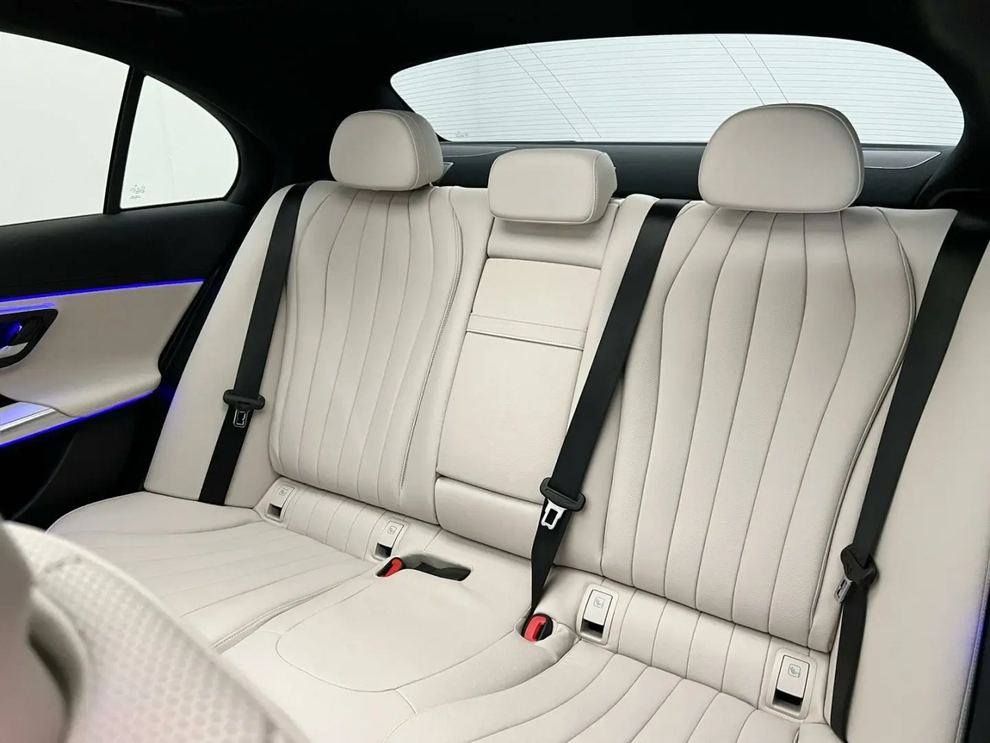 E 300de 4M AMG Premium+Night Pano+Airmatic+Massage+360