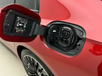 E 300de 4M AMG Premium+Night Pano+Airmatic+Massage+360