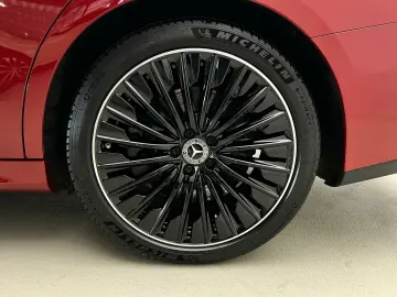 E 300de 4M AMG Premium+Night Pano+Airmatic+Massage+360