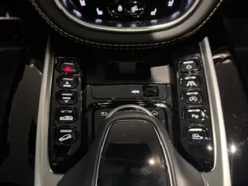 DBX 4.0 V8