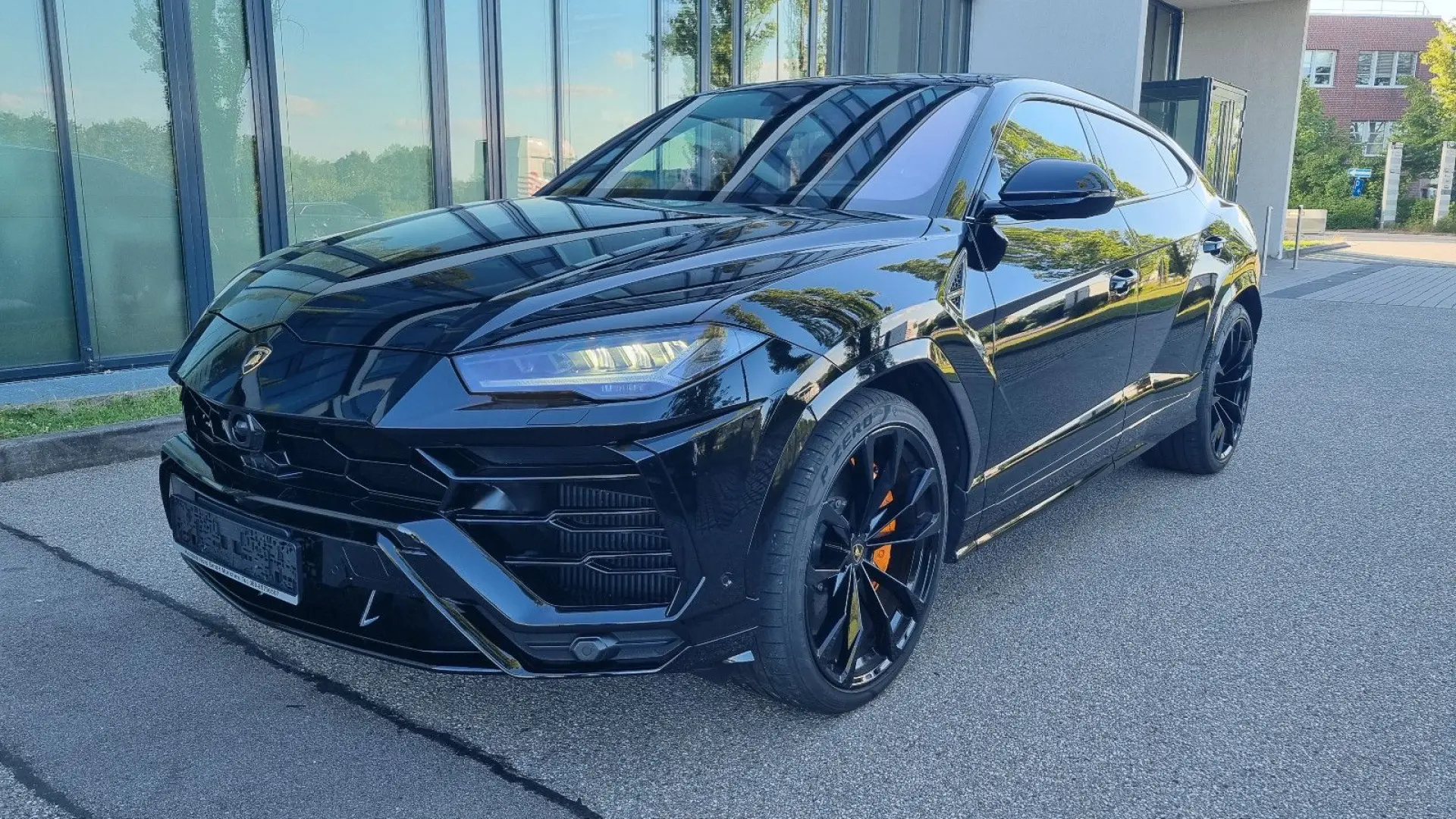 Urus 4.0 V8/23''/Pano/HUD/Anima/360
