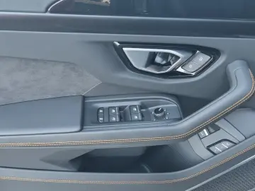 Urus 4.0 V8/23''/Pano/HUD/Anima/360