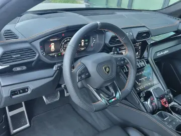 Urus 4.0 V8/23''/Pano/HUD/Anima/360