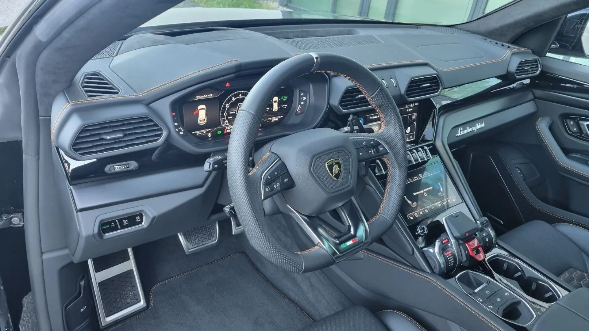Urus 4.0 V8/23''/Pano/HUD/Anima/360