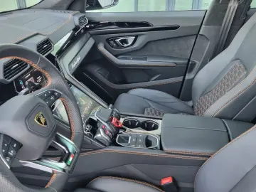 Urus 4.0 V8/23''/Pano/HUD/Anima/360