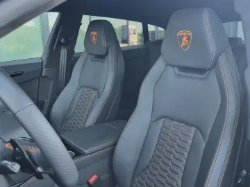 Urus 4.0 V8/23''/Pano/HUD/Anima/360