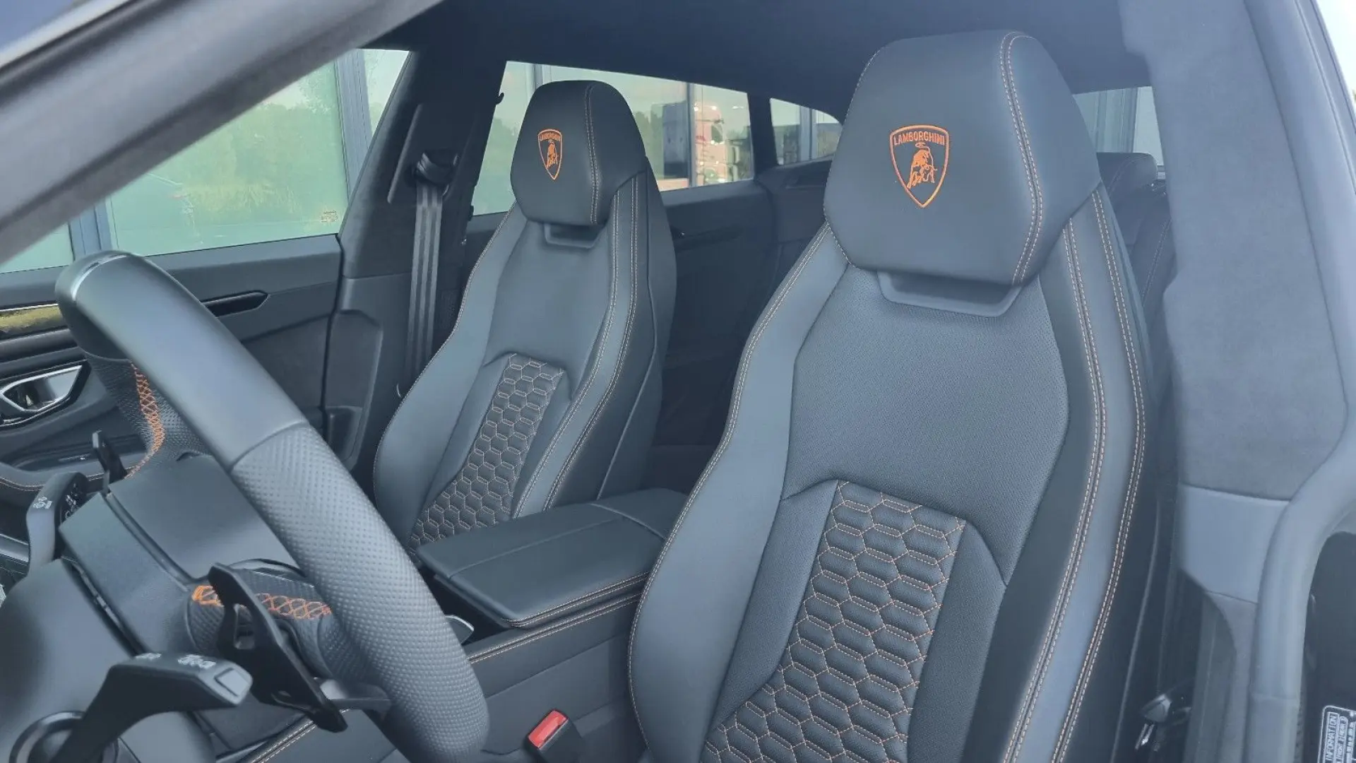 Urus 4.0 V8/23''/Pano/HUD/Anima/360