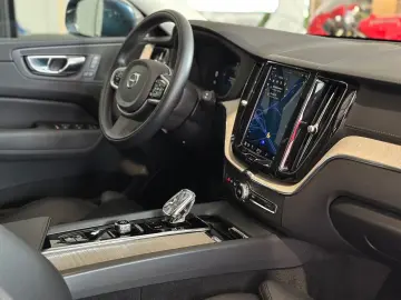 VOLVO XC60 B5 B AWD Plus Bright Inscription*LEASING