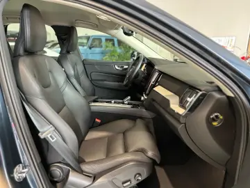 VOLVO XC60 B5 B AWD Plus Bright Inscription*LEASING