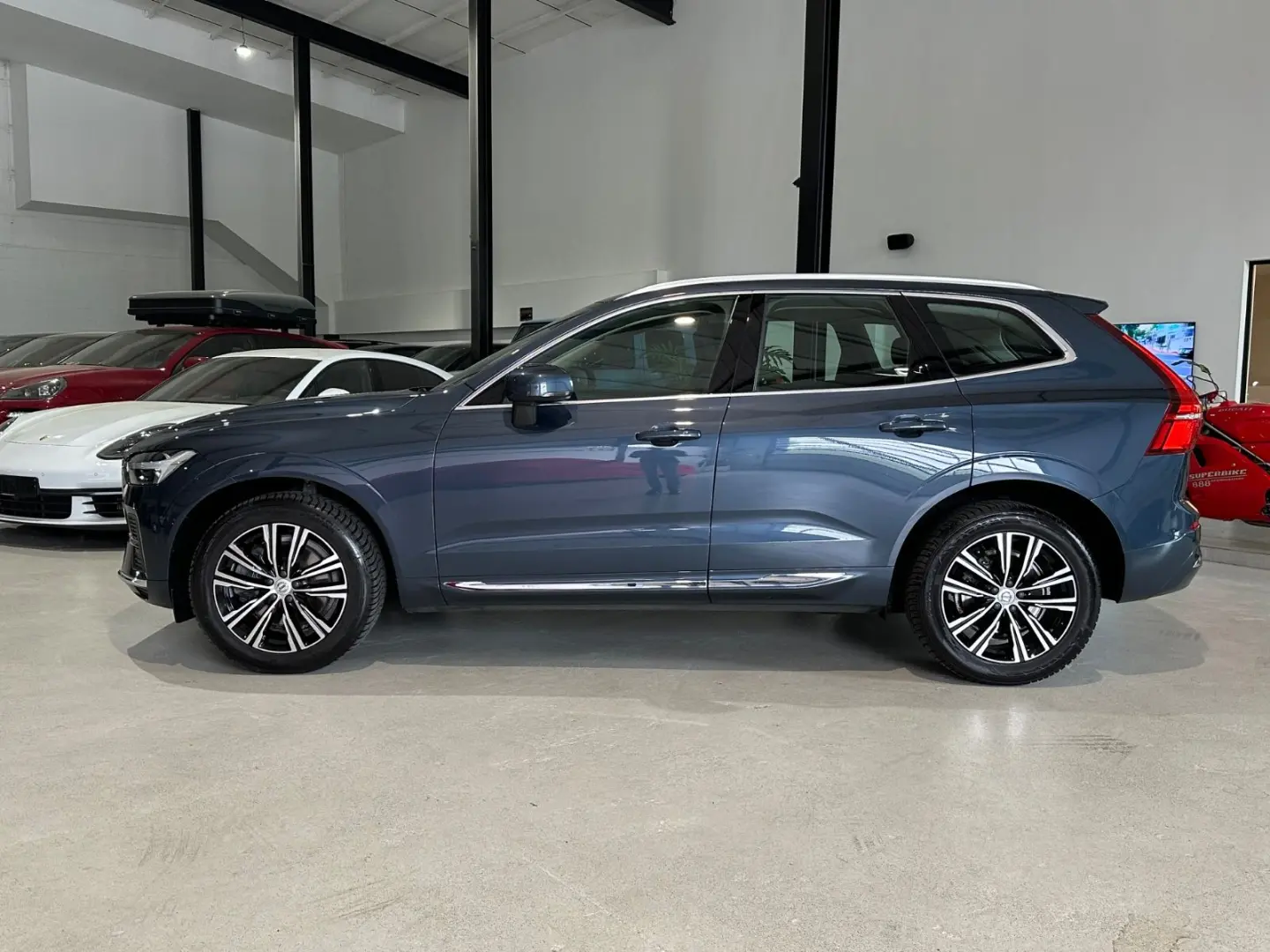 VOLVO XC60 B5 B AWD Plus Bright Inscription*LEASING