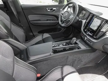 VOLVO XC60 R Design AWD B5 Benzin LEASING