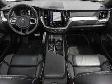 VOLVO XC60 R Design AWD B5 Benzin LEASING