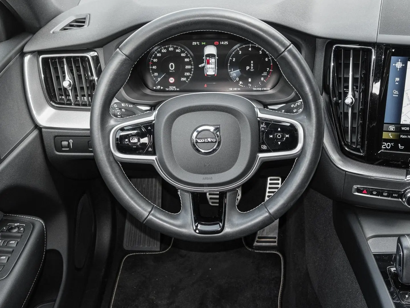 VOLVO XC60 R Design AWD B5 Benzin LEASING
