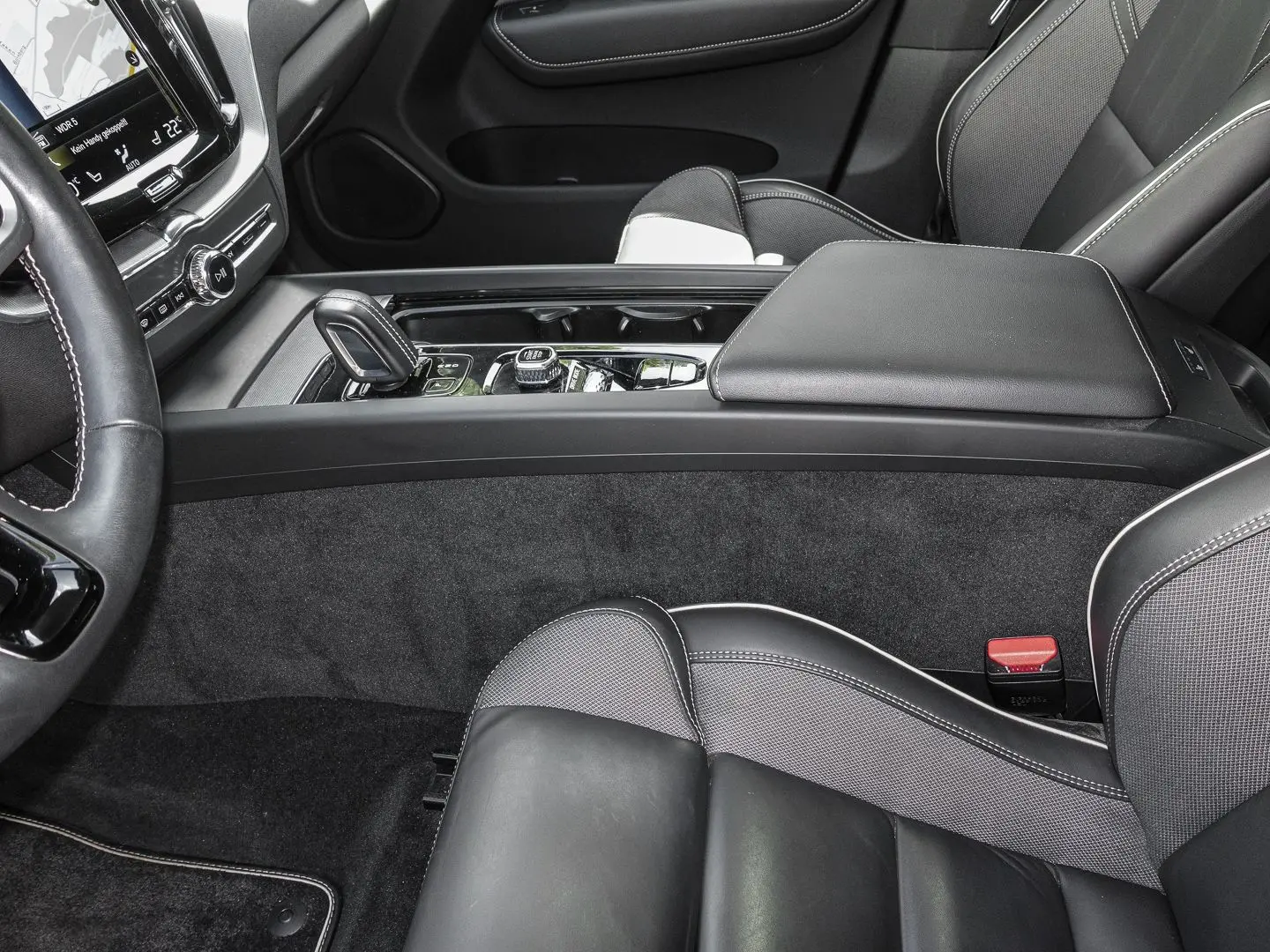VOLVO XC60 R Design AWD B5 Benzin LEASING