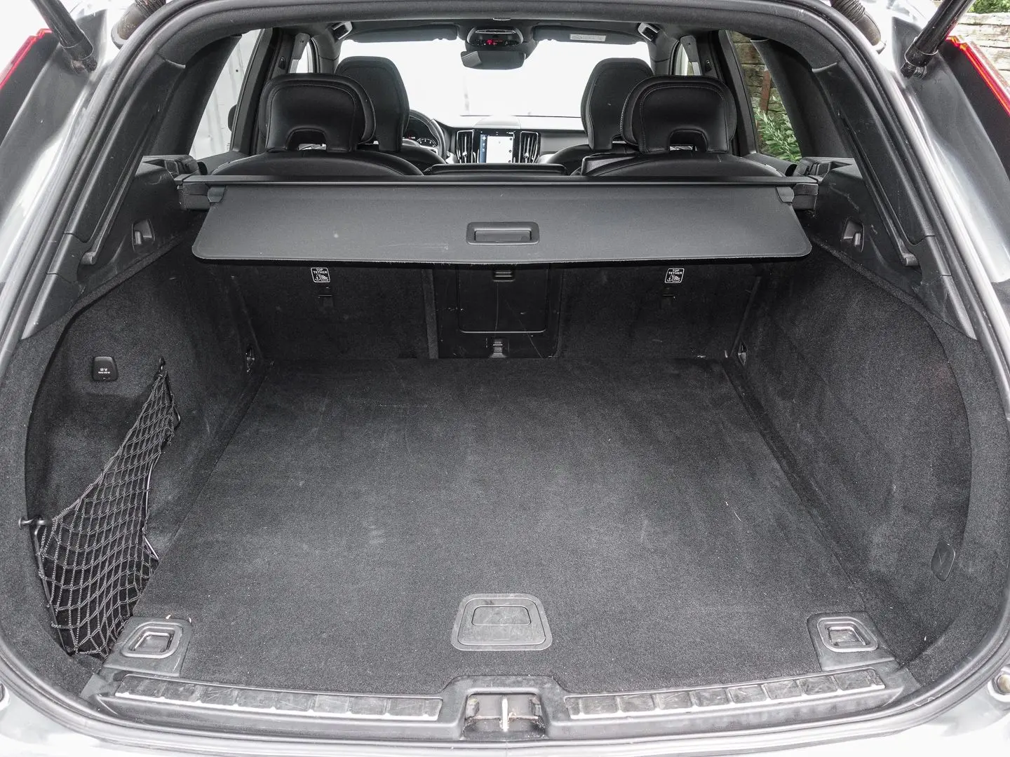 VOLVO XC60 R Design AWD B5 Benzin LEASING
