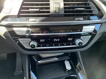X3 xDrive 20d xLine AHK+NAVI+KAMERA 360+ALLRAD+