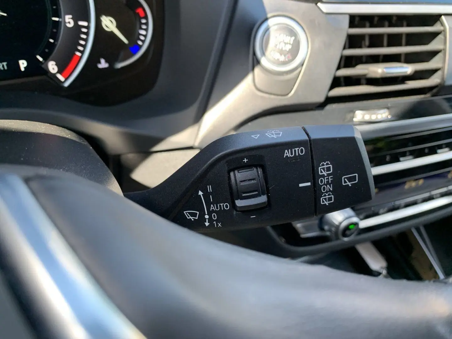 X3 xDrive 20d xLine AHK+NAVI+KAMERA 360+ALLRAD+