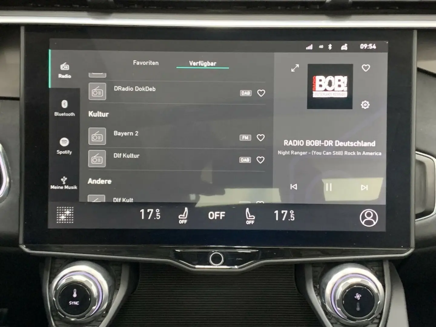 01 1.5 T PHEV Pano/SHZ/Navi/Cam/PDC/17,6kWh