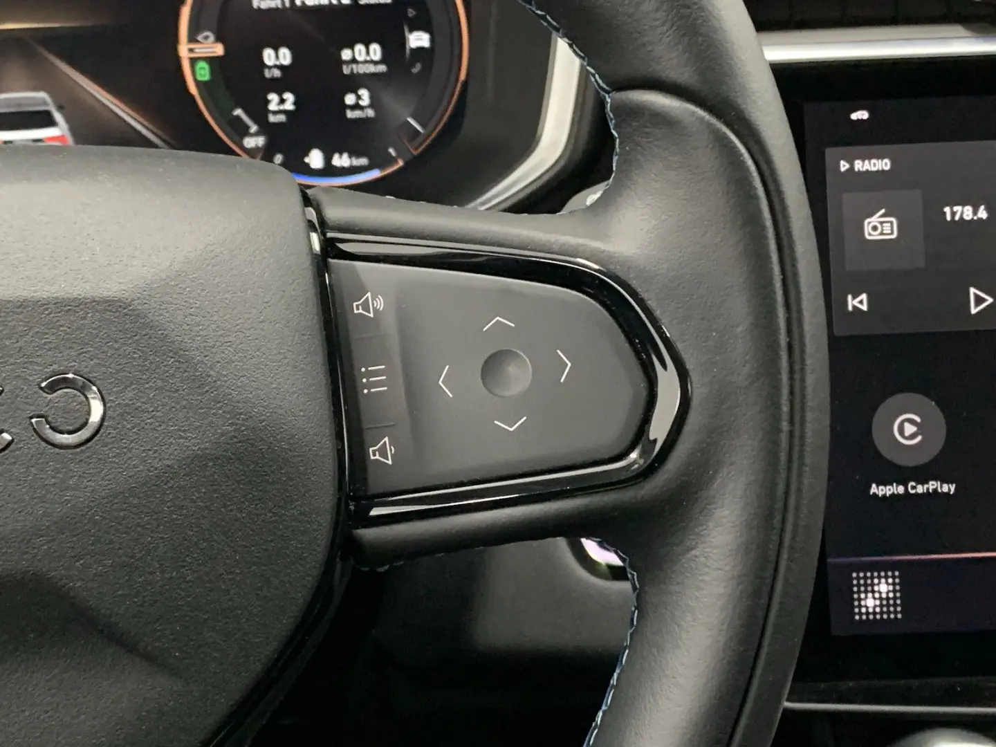 01 1.5 T PHEV Pano/SHZ/Navi/Cam/PDC/17,6kWh