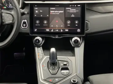 01 1.5 T PHEV Pano/SHZ/Navi/Cam/PDC/17,6kWh