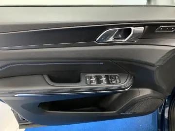01 1.5 T PHEV Pano/SHZ/Navi/Cam/PDC/17,6kWh