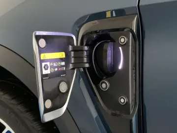 01 1.5 T PHEV Pano/SHZ/Navi/Cam/PDC/17,6kWh